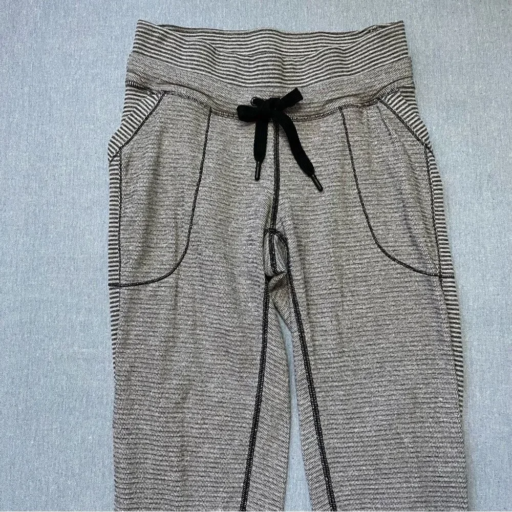 Lululemon Base Runner Pants Size 6